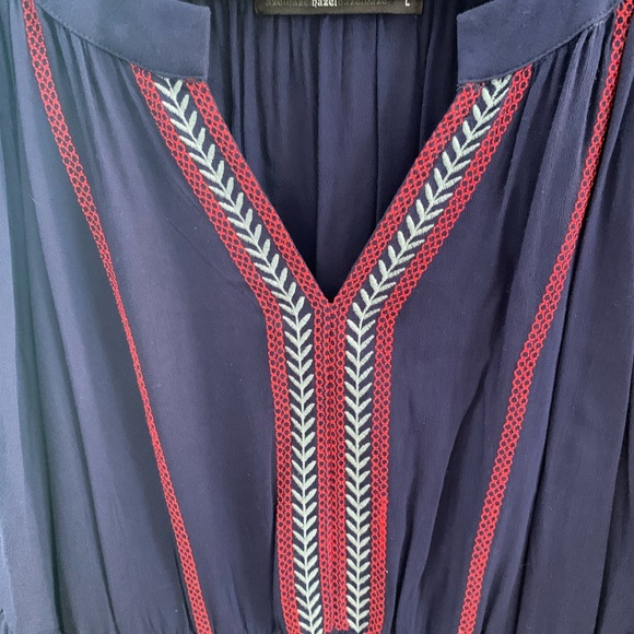 EUC flowy cold shoulder top, size large - Picture 5 of 12